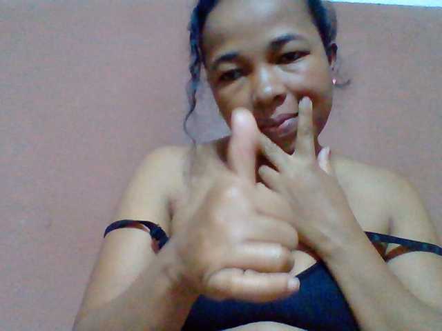 Tryciah1a live cam on BongaCams