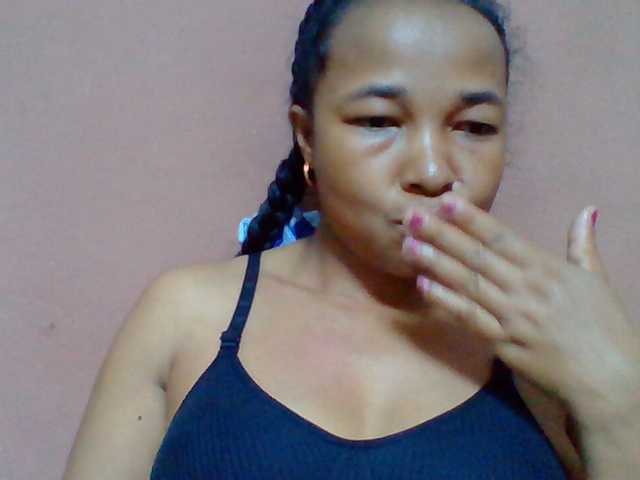 Tryciah1a live cam on BongaCams