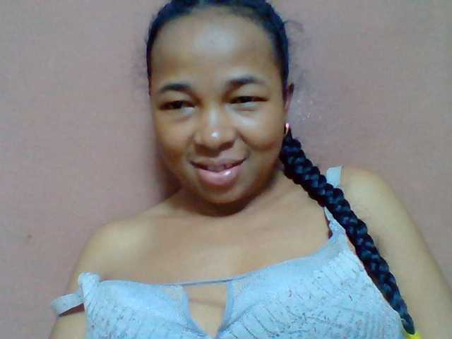 Tryciah1a live cam on BongaCams