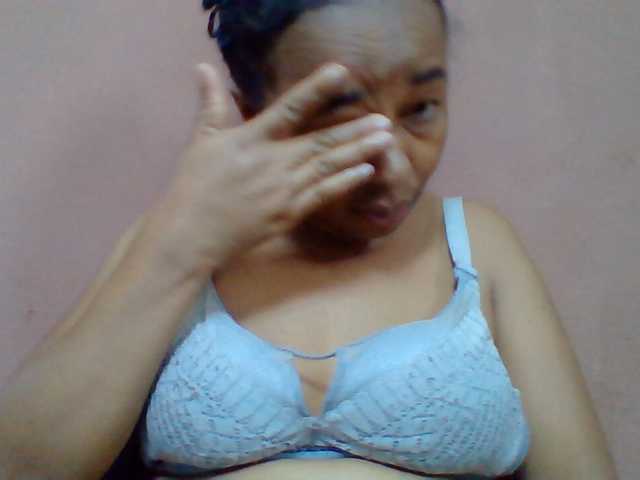 Tryciah1a live cam on BongaCams