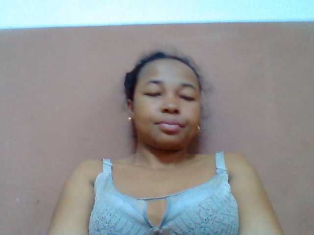 Tryciah1a live cam on BongaCams