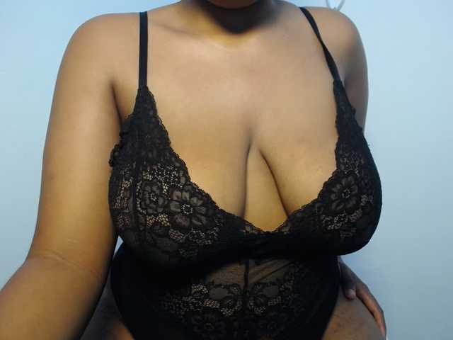 Sexybuttt live cam on BongaCams