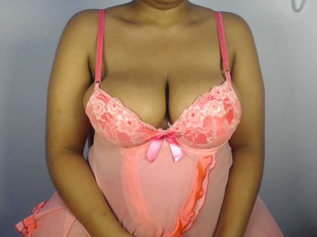 Sexybuttt live cam on BongaCams
