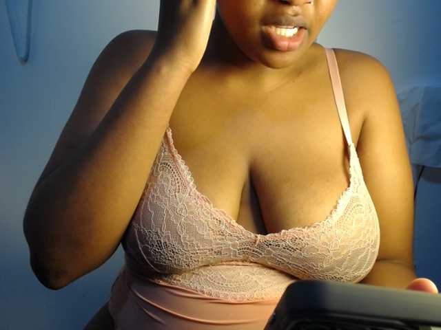 Sexybuttt live cam on BongaCams