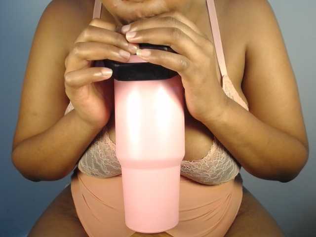 Sexybuttt live cam on BongaCams