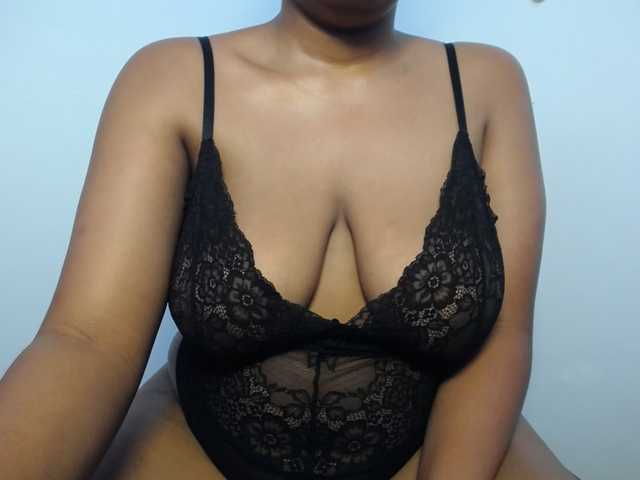 Sexybuttt live cam on BongaCams