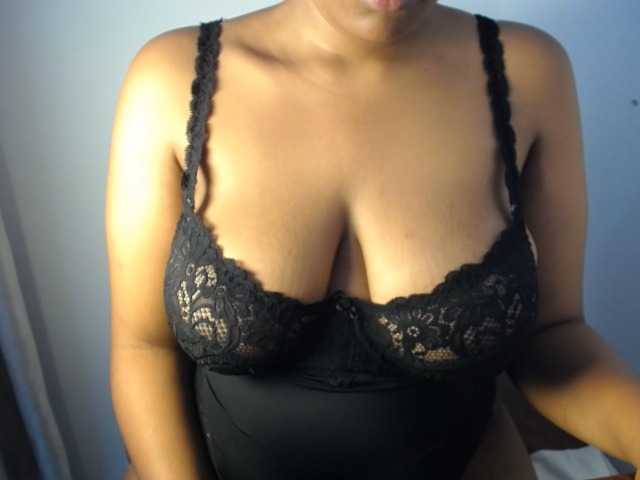 Sexybuttt live cam on BongaCams
