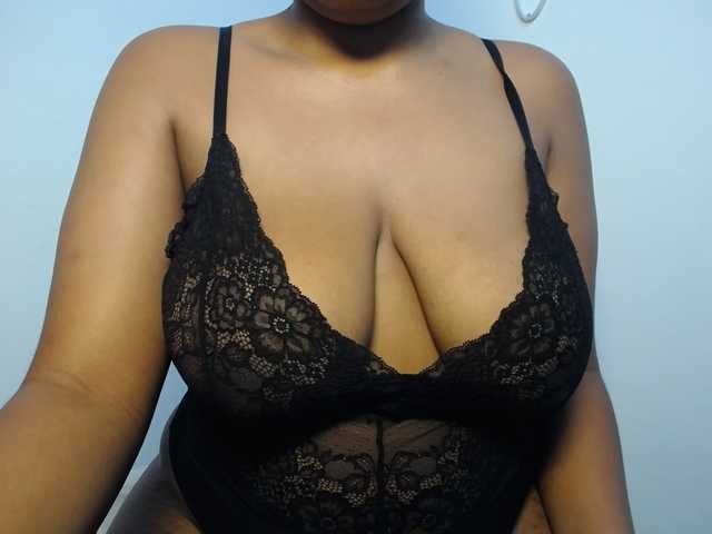 Sexybuttt live cam on BongaCams