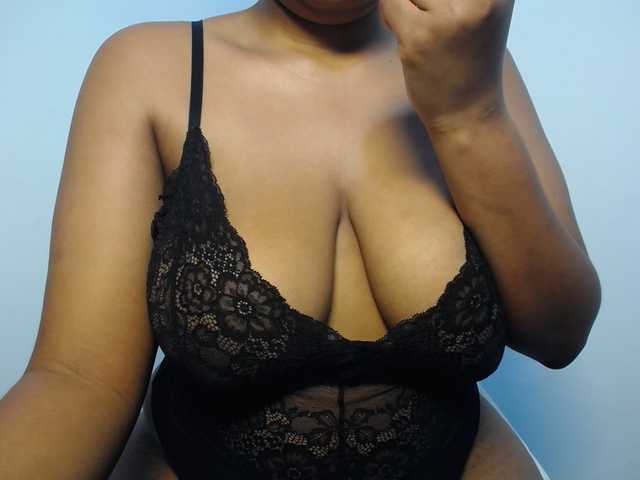 Sexybuttt live cam on BongaCams