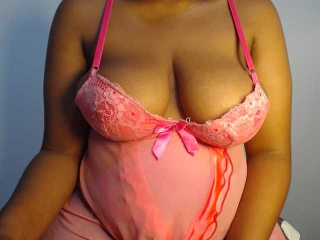 Sexybuttt live cam on BongaCams