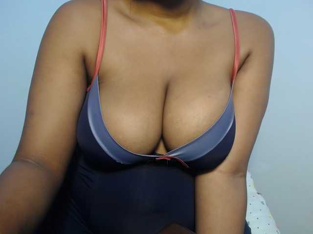 Sexybuttt live cam on BongaCams