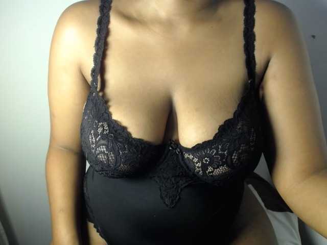 Sexybuttt live cam on BongaCams