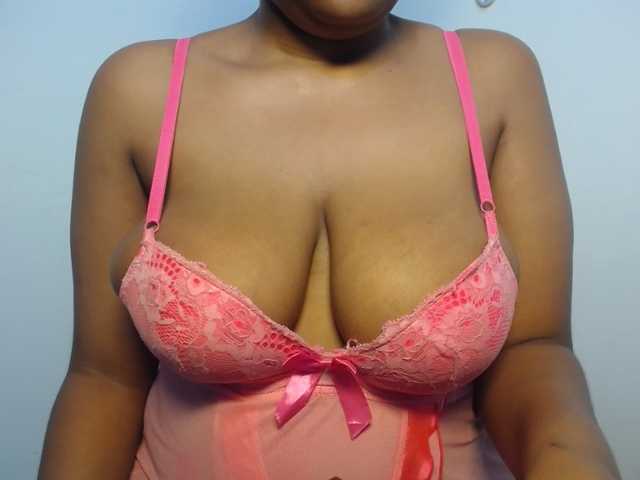 Sexybuttt live cam on BongaCams