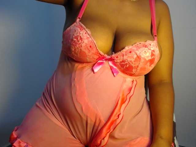 Sexybuttt live cam on BongaCams