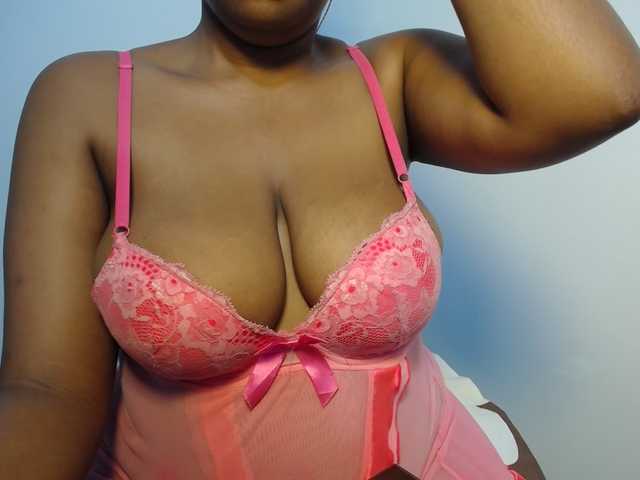 Sexybuttt live cam on BongaCams