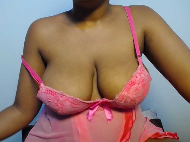 Sexybuttt live cam on BongaCams
