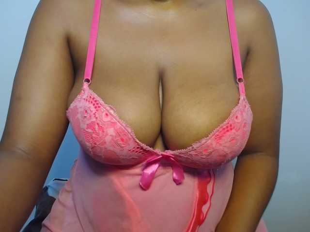 Sexybuttt live cam on BongaCams