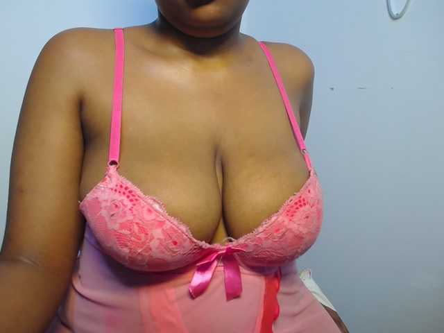 Sexybuttt live cam on BongaCams