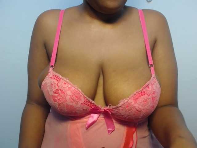 Sexybuttt live cam on BongaCams