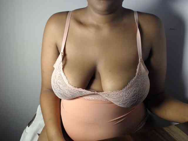 Sexybuttt webcam
