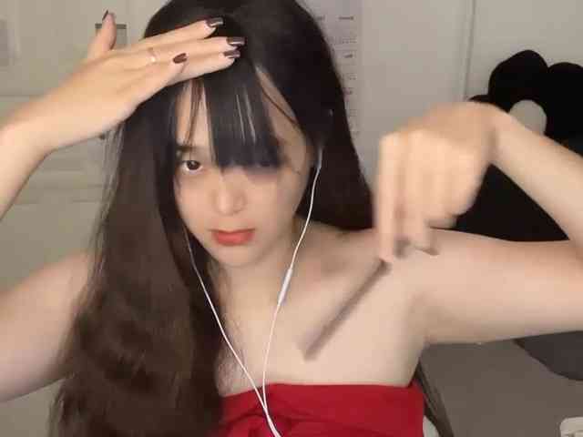 QQQ78879 webcam