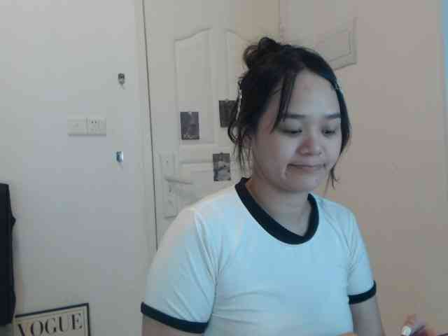 QQQ78879 webcam