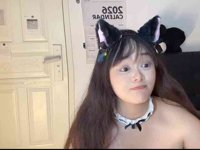 QQQ78879 webcam