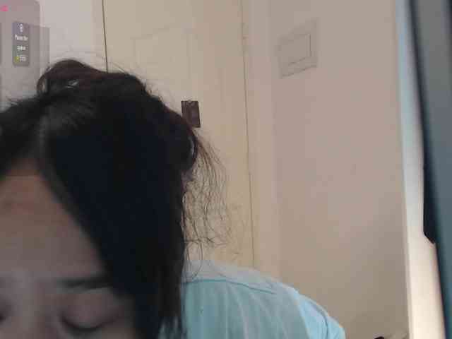 QQQ78879 webcam