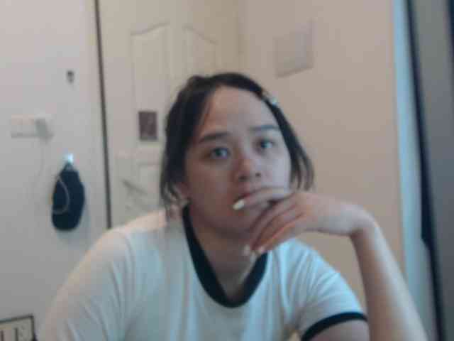 QQQ78879 webcam