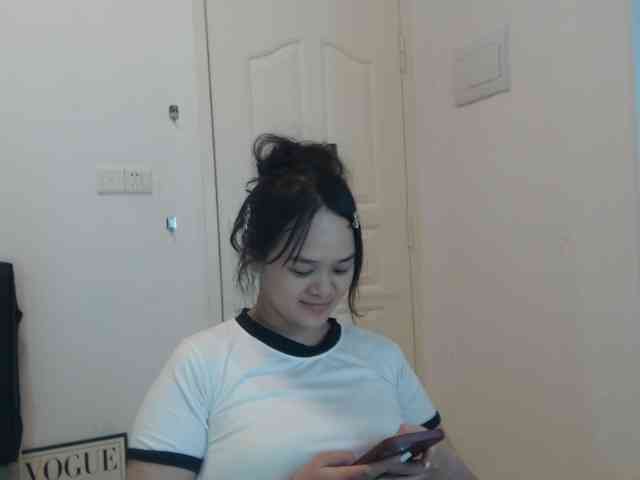 QQQ78879 webcam