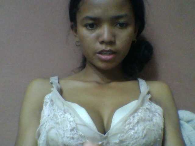 Laynah1a live webcam show