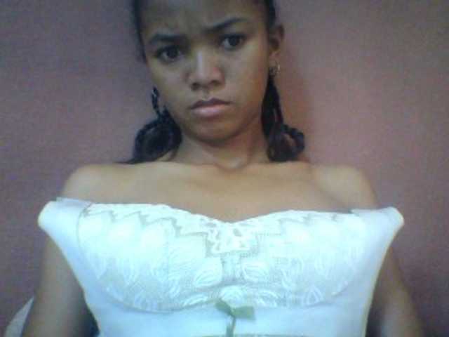Laynah1a live cam on 