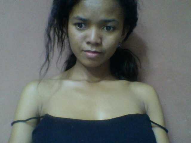 Laynah1a live cam on BongaCams