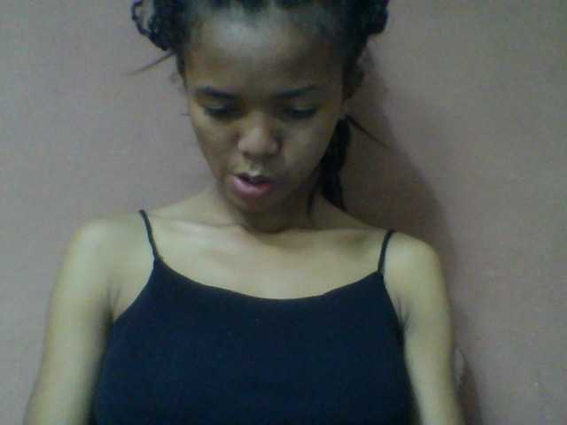 Laynah1a live webcam show