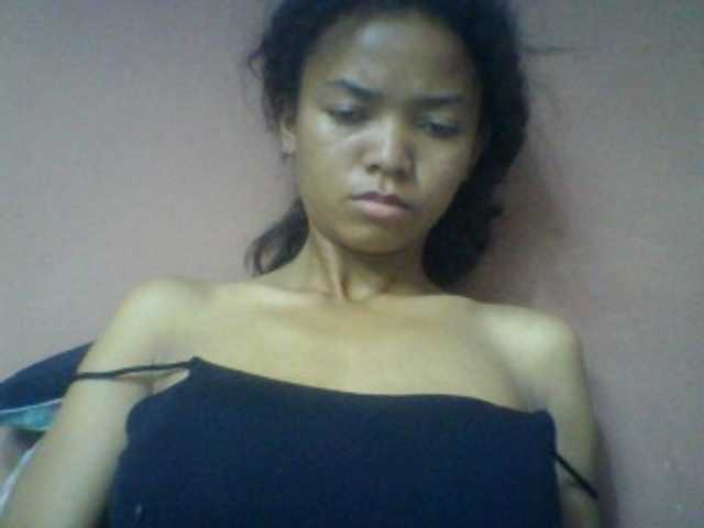 Laynah1a live cam on BongaCams