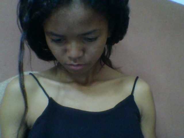 Laynah1a live webcam show