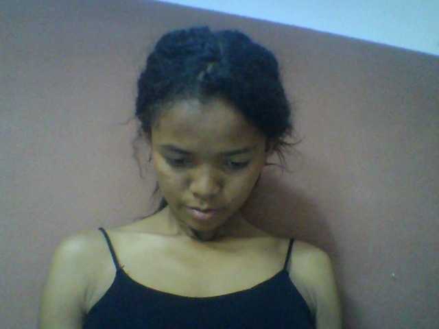 Laynah1a live cam on BongaCams