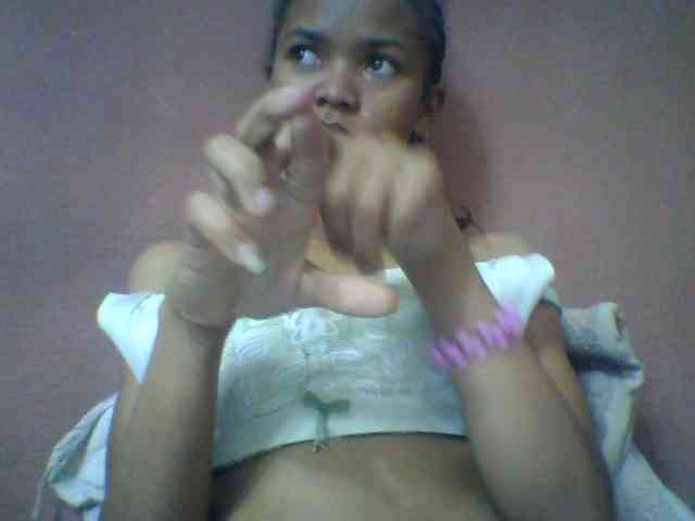 Laynah1a webcam