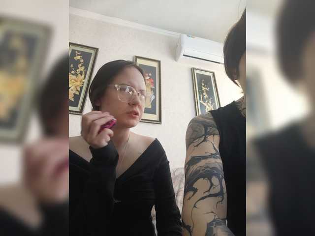 murmurmeow666 live cam on BongaCams