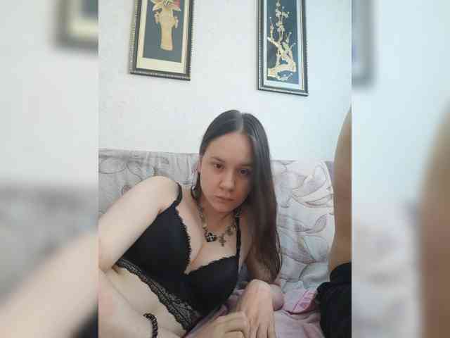 Murmurmeow666's cam show statistics and live stream