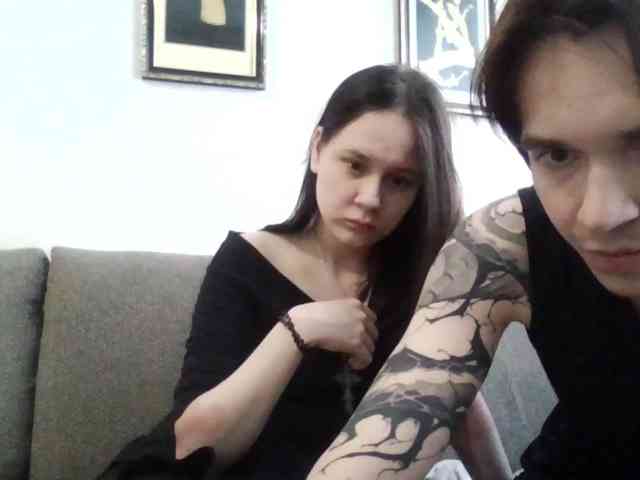 Murmurmeow666's cam show statistics and live stream