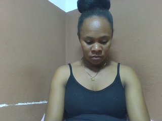 Elynah1a's Live Webcam