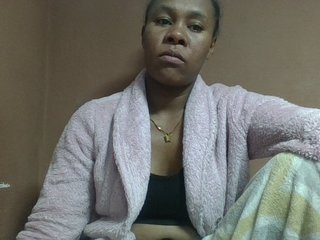 Elynah1a's Live Webcam