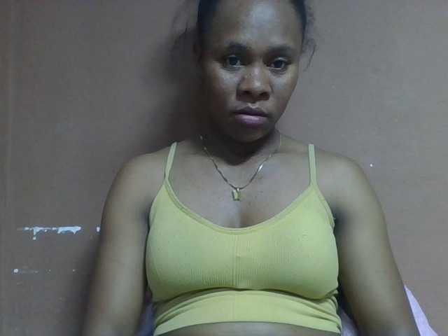 Elynah1a live webcam show