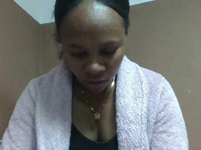 Elynah1a live webcam show