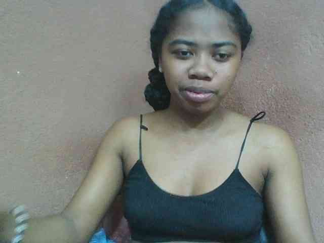 Franciah1a Live Webcam on BongaCams