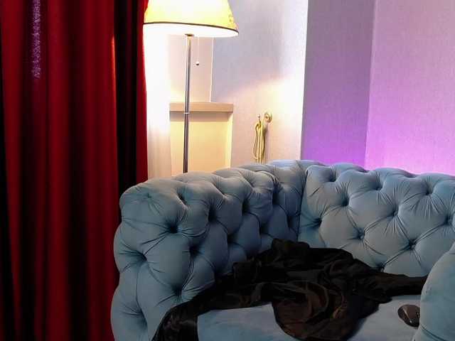 ErikaBeau live cam on BongaCams