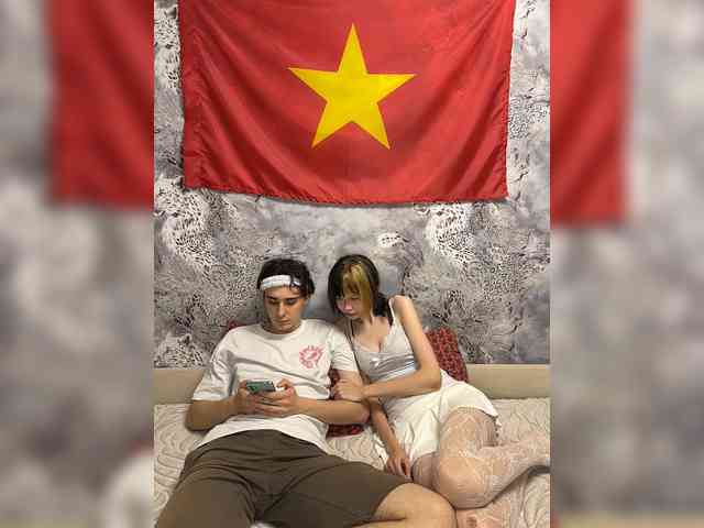 Alexaandadam's cam show statistics and live stream