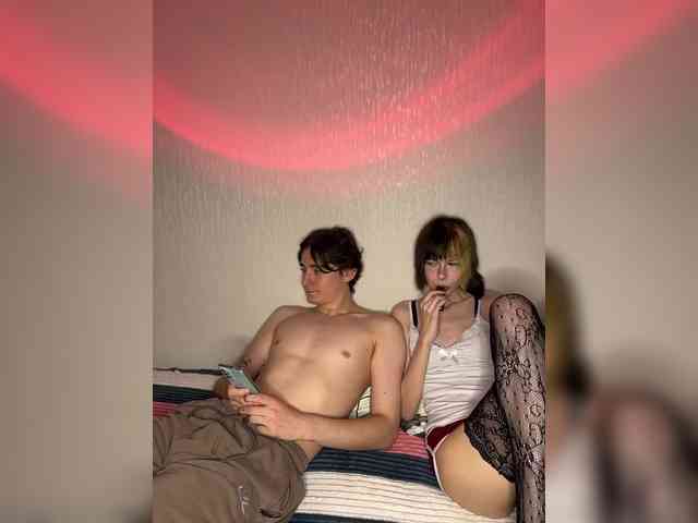 Alexaandadam's cam show statistics and live stream
