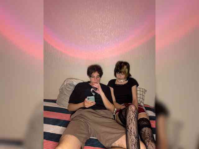 alexaandadam's live room